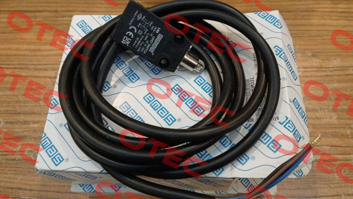 L66K13MUM331 Emas